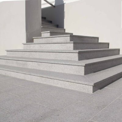 Granit Crystall Grey Treppe aus hellgrauem Granit für den Außenbereich
