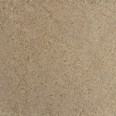 Beiger bis brauner Reibsand mit einer feinen Körnung von 0-1 mm, ideal für Schleif- und Feinputzarbeiten. Dieser Sand eignet sich hervorragend für die Glättung und Veredelung von Oberflächen im Bauwesen. Perfekt für den Einsatz in Innen- und Außenbereichen. Bestellen Sie diesen hochwertigen Feinputzsand online bei Leber aus der Steiermark. leber.at, Steiermark, online kaufen, online bestellen.