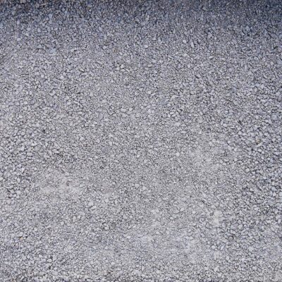 Wassergebundene Wegedecke Deckschicht Silber Grau 0-5 mm, optimal für die Gestaltung von stabilen und langlebigen Gartenwegen sowie Terrassenflächen. Diese feinkörnige silber-graue Deckschicht bietet eine gleichmäßige und ästhetisch ansprechende Oberfläche, die perfekt für verschiedene Gartenprojekte geeignet ist. Ideal für die Nutzung in der Region Steiermark, Südoststeiermark, Leibnitz, Graz, Graz-Umgebung, Hartberg, Fürstenfeld und Weiz. leber.at, Steiermark, online kaufen, online bestellen.